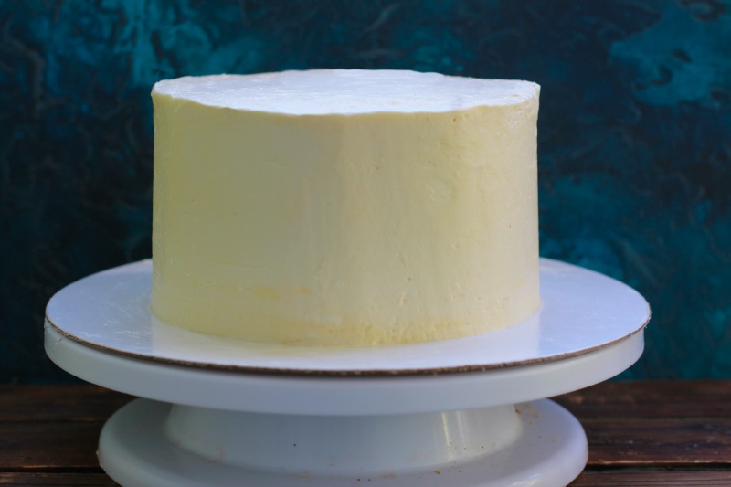 Ровный торт. Выравнивание торта волнами. Торт белый выровненный. Идеальное выравнивание торта